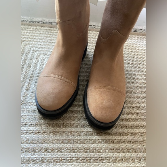 Stuart Weitzman NWOT Suede Shearling boots (Made in Spain) - Picture 2 of 13